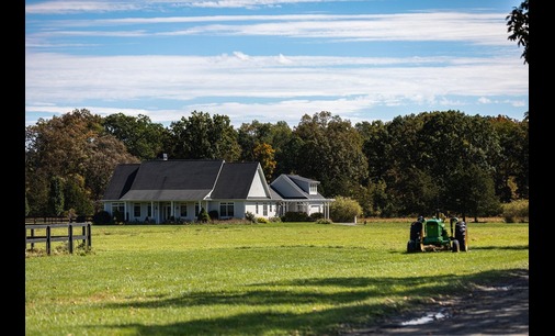 weekend farmhouse near vrindavan